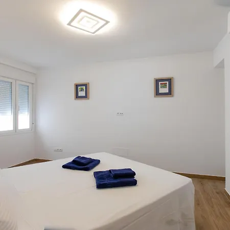 公寓 Elvix Centre A By Interhome 内尔哈